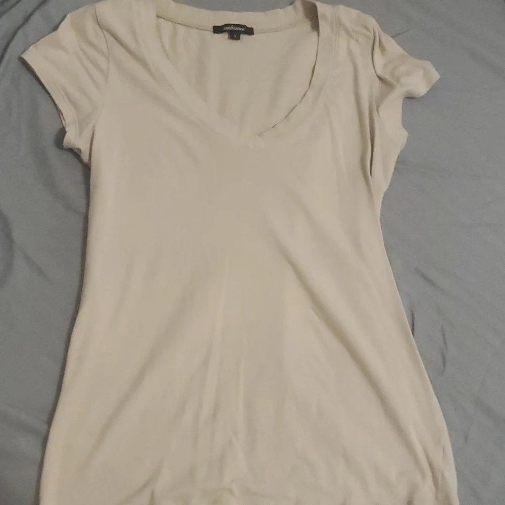 Tops - Picture 2 of 4
